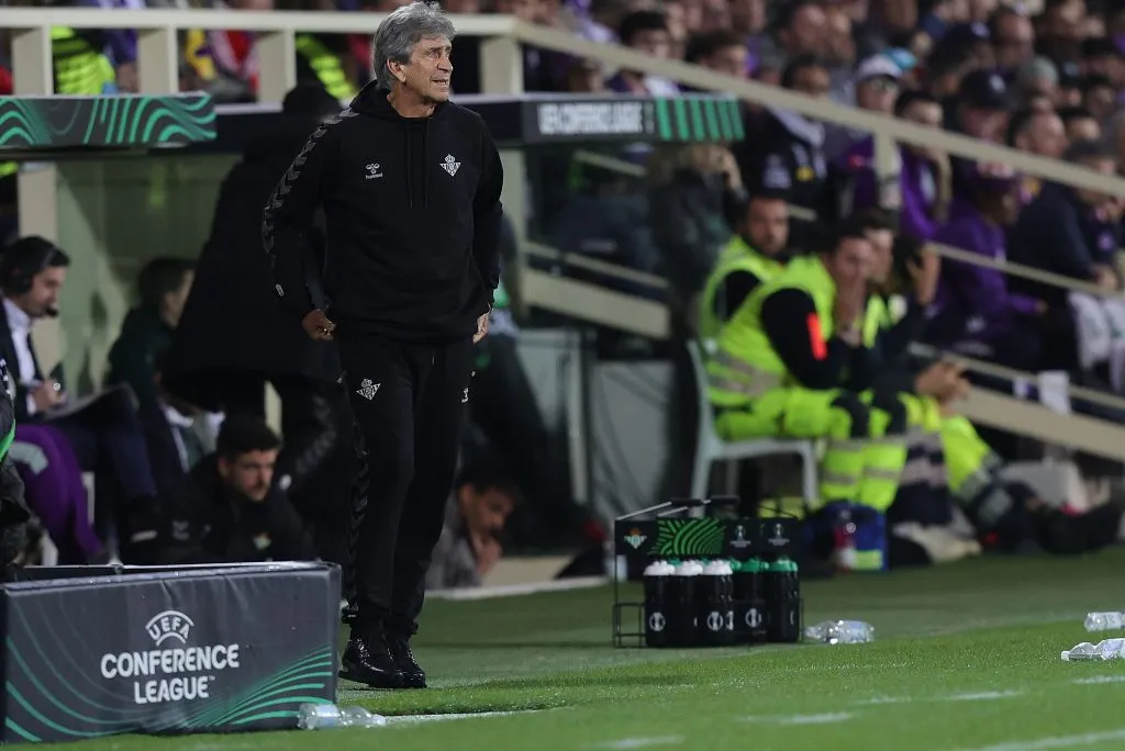 Manuel Pellegrini logró un nuevo hito al mando del Real Betis. (Foto: Gabriele Maltinti/Getty Images)