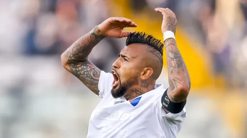 Borghi dice que Vidal debe jugar como defensa en Colo Colo