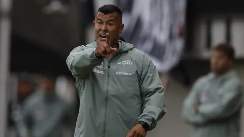 Jorge Almirón responde y saca la cara por refuerzo "cortado" en Colo Colo.