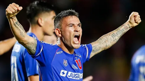 Charles Aránguiz no jugó ante Estudiantes.