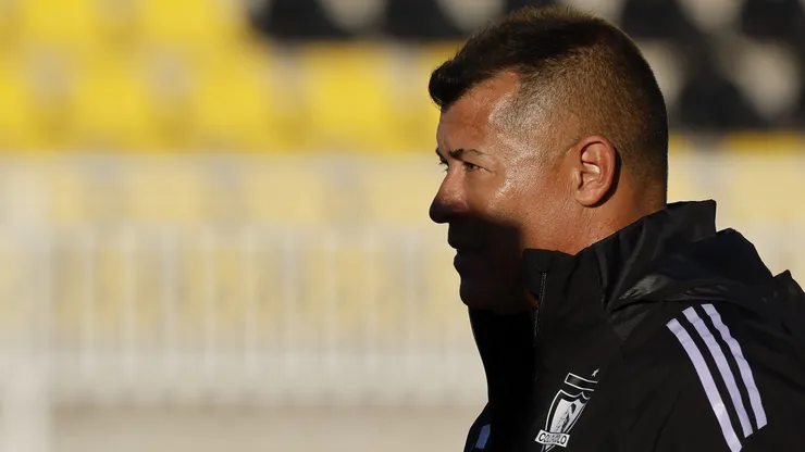 Se esconde el sol para Jorge Almirón en Colo Colo.