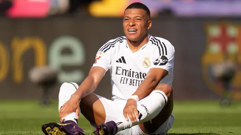 Kylian Mbappé marcó tres goles, pero no pudo celebrar completamente.