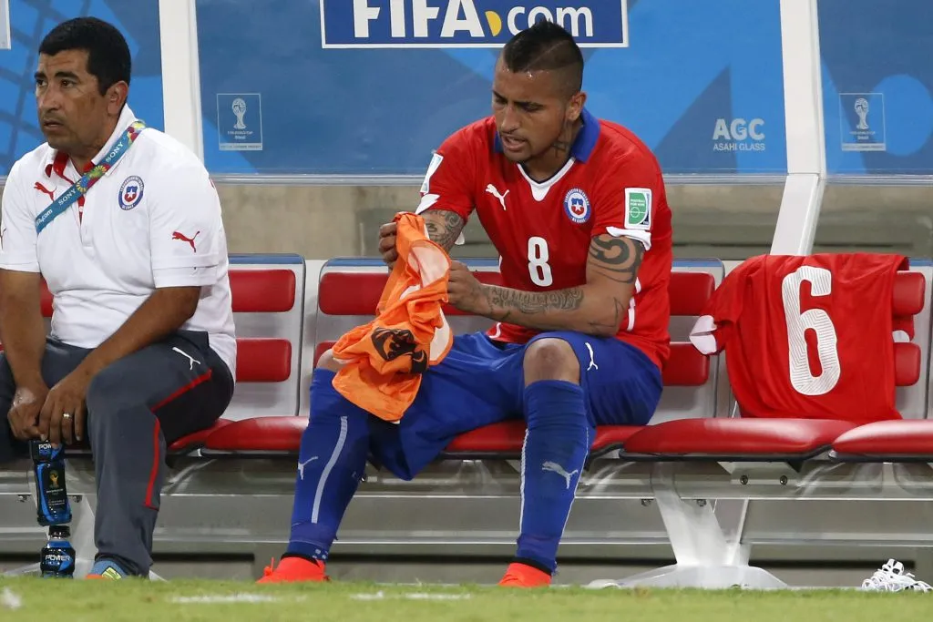Arturo Vidal se infiltró hasta un punto crítico en el Mundial de Brasil 2014. Foto: Photosport.