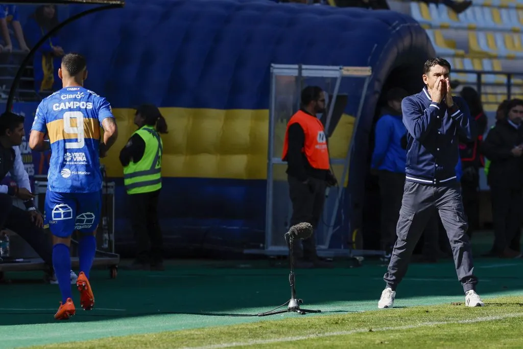 Mauricio Larriera hoy apostó por Matías Campos López como titular. (Andres Pina/Aton Chile).