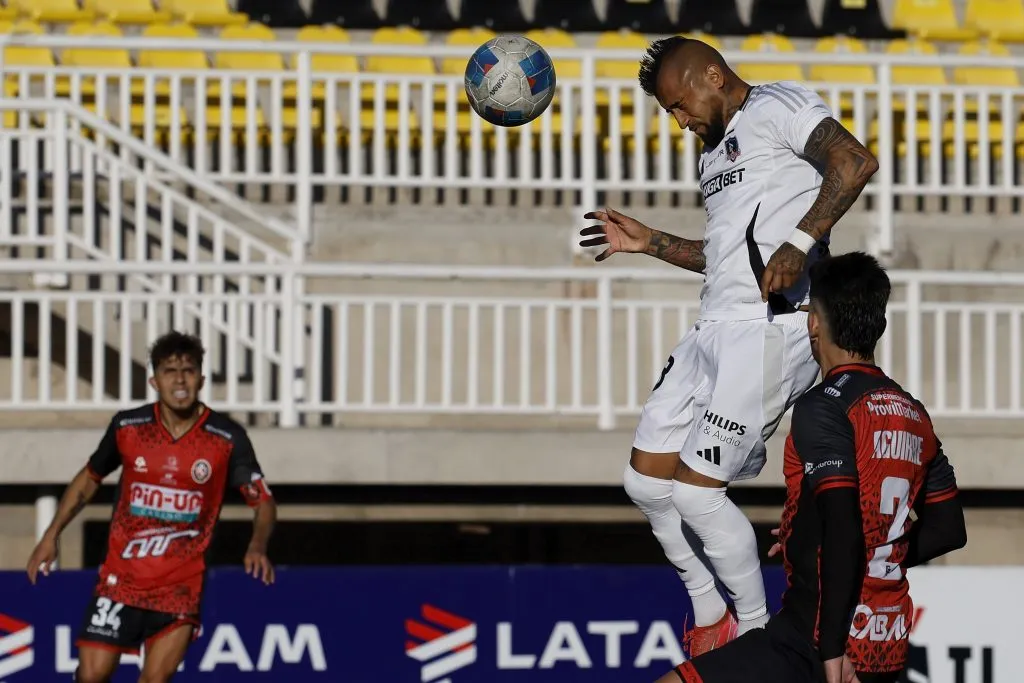 Arturo Vidal entró en el complemento ante Limache. Foto: Andres Pina/Aton Chile