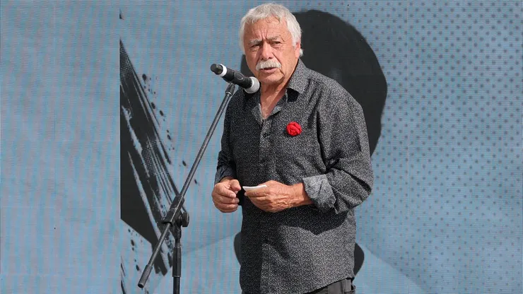 Carlos Caszely vende una de las joyas más preciadas de su vida.