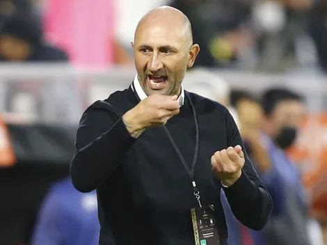 "Alcahuete, cara de..." y un fuerte roce con Chupete: Paulucci vuelve a Chile