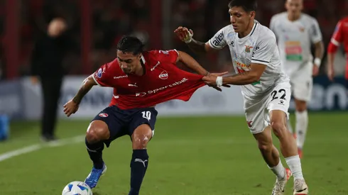 Luciano Cabral recibe loas en Argentina.