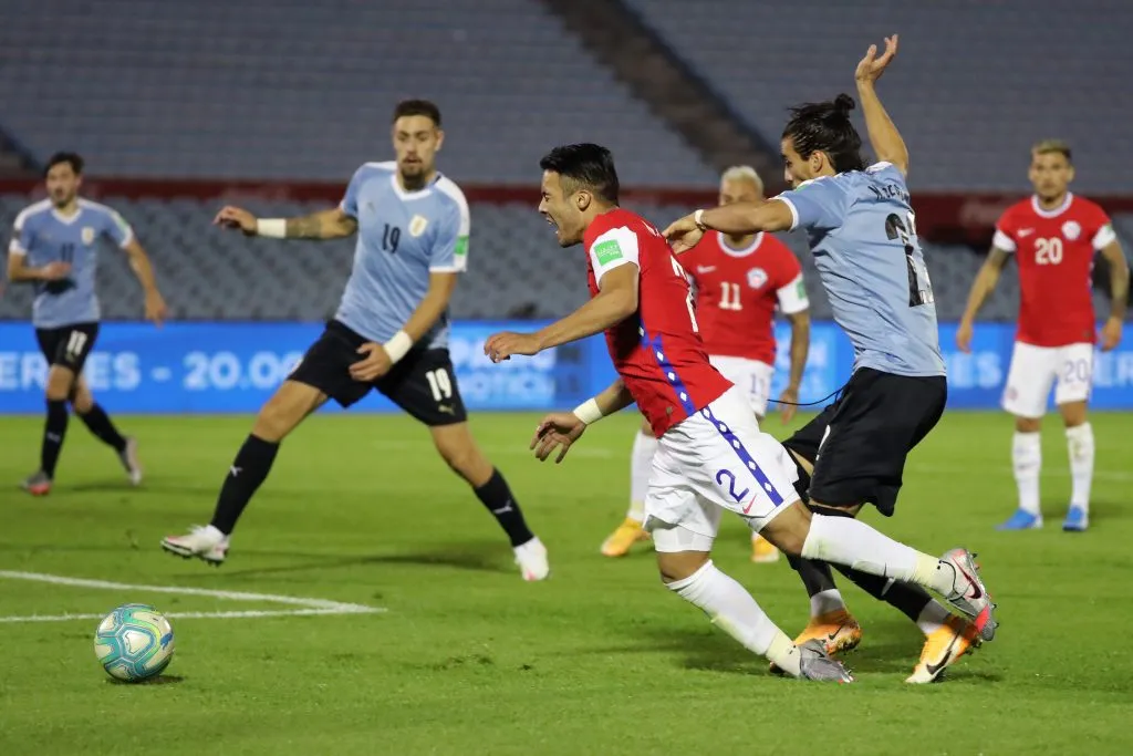 Nicolás Díaz jugó como lateral izquierdo en el Estadio Centenario. (Raul Martinez – Pool/Getty Images).