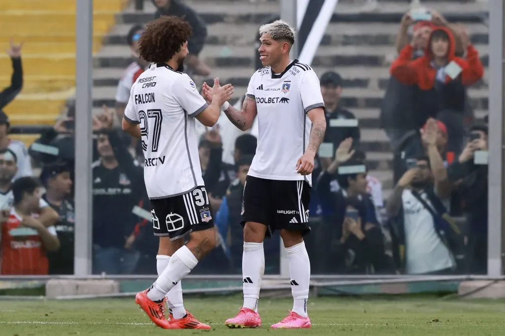 Maxi Falcón y Carlos Palacios siempre celebraban los goles juntos en Colo Colo. Foto: Felipe Zanca/Photosport