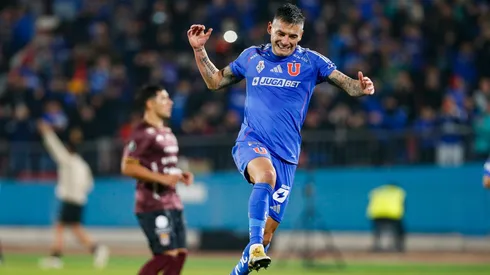 Charles Aránguiz volvió y la U goleó a Carabobo en la Copa Libertadores.