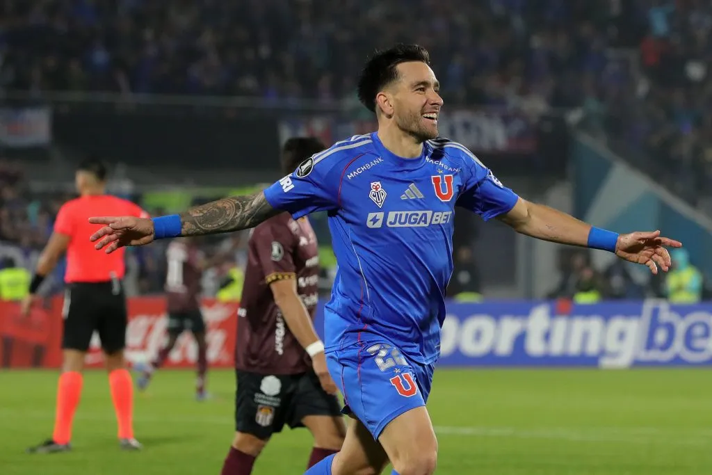 Matías Zaldivia está suspendido para la visita a Botafogo. Foto: Felipe Zanca/Photosport