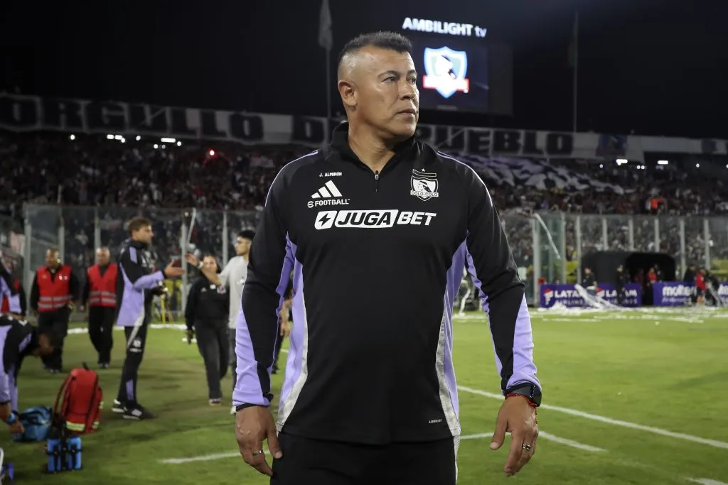 Esteban Paredes respaldó el trabajo de Jorge Almirón en Colo Colo | Photosport