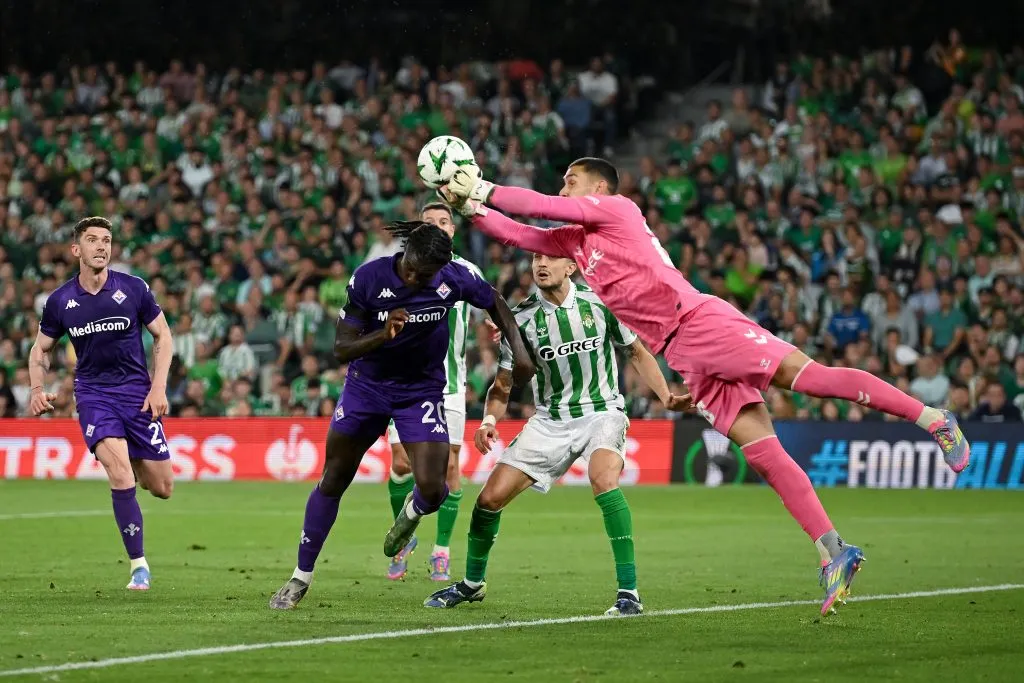 Fran Vieites está con una lesión muscular en Betis (Photo by Denis Doyle/Getty Images)