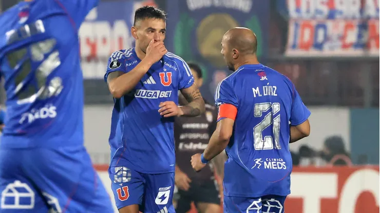Charles Aránguiz tuvo una gran noche en el Nacional.
