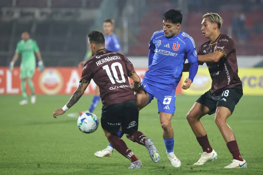 Javier Altamirano fue uno de los jugadores más destacados de la U. Foto: Jonnathan Oyarzun/Photosport