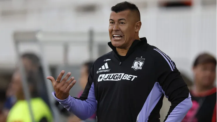 Jorge Almirón puede estar viviendo sus últimas horas en Colo Colo.