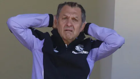 Aníbal Mosa, el presidente de Blanco y Negro, habló en Buenos Aires tras la vergüenza alba vs Racing.