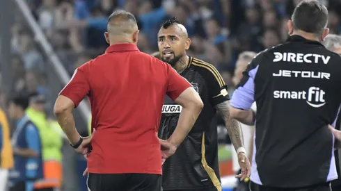 Jorge Almirón tiene la salida asegurada del banco de Colo Colo.