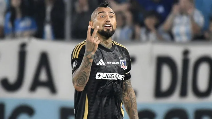Arturo Vidal volvió a recordar las Copa América ante los insultos en su contra.