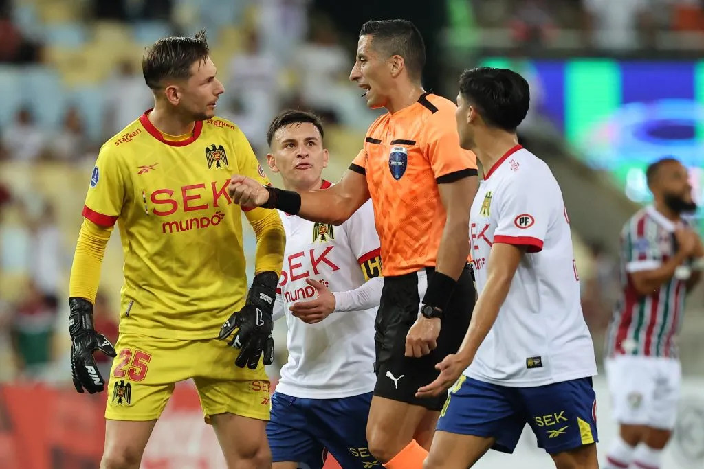 Unión Española no pudo ante Fluminense y queda eliminada de la Copa Sudamericana en fase de grupos. Foto: Wagner Meier/Getty Images.