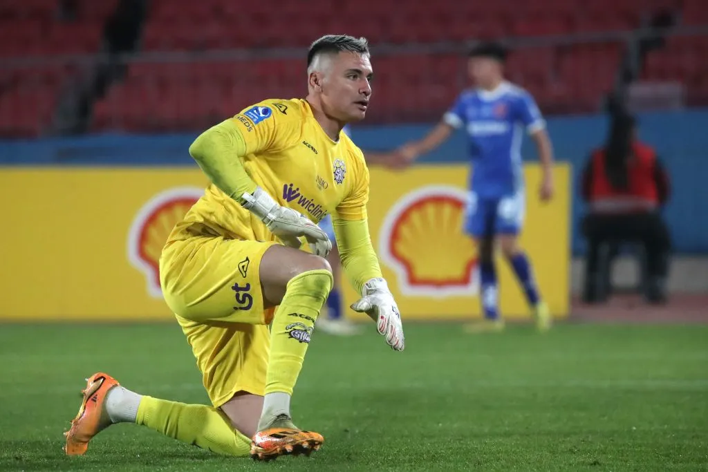 Cristóbal Campos pudo pasar de San Antonio Unido a Colo Colo. Foto: Photosport.