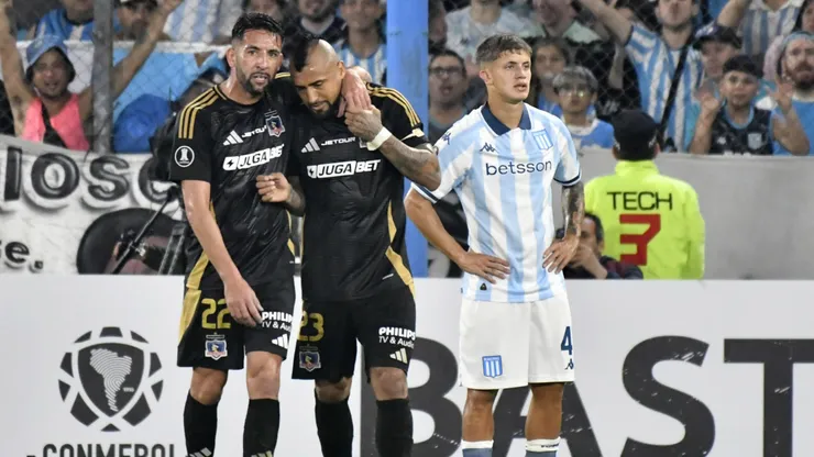 Colo Colo fue goleado por Racing y quedó eliminado en Copa Libertadores.