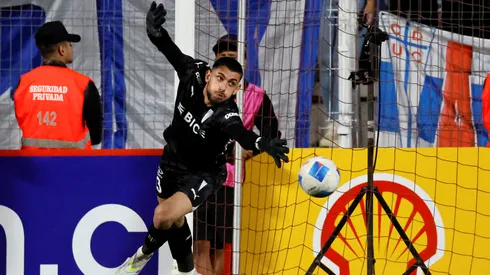 Thomas Gillier aún no responde oferta de Católica para renovar.