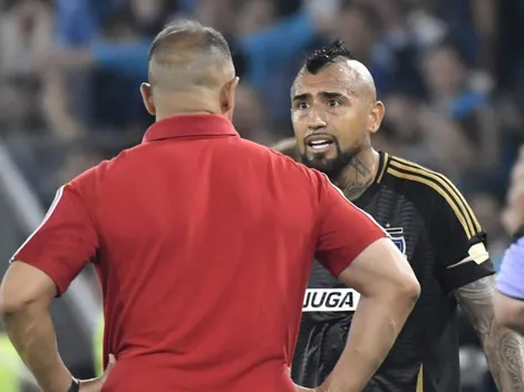Camarín podrido en Colo Colo: Vidal le faltó el respeto a Almirón