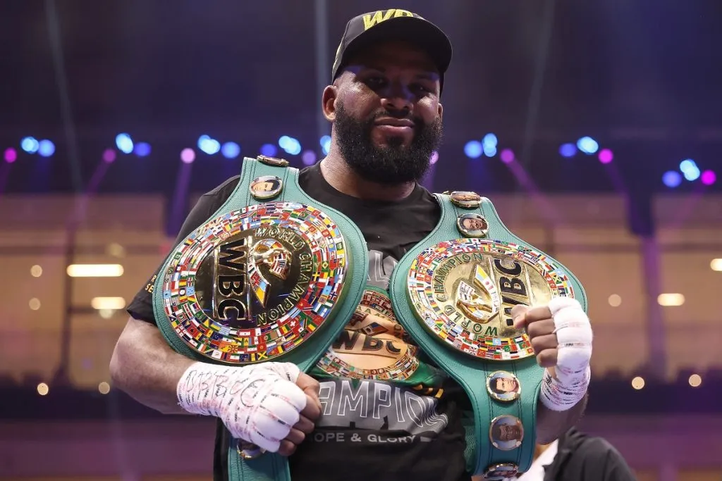Badou Jack tras vencer a Norair Mikaeljan en el combate por el título mundial de peso crucero del CMB el 3 de mayo de 2025 (Getty Images).