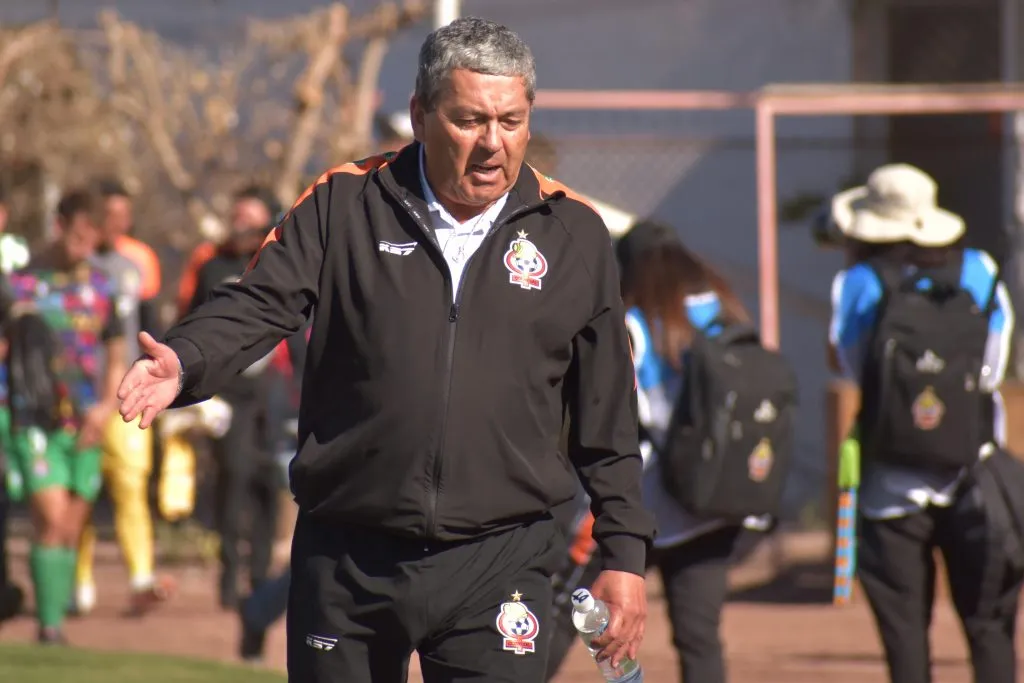 Gustavo Huerta enojado con el arbitraje | Photosport