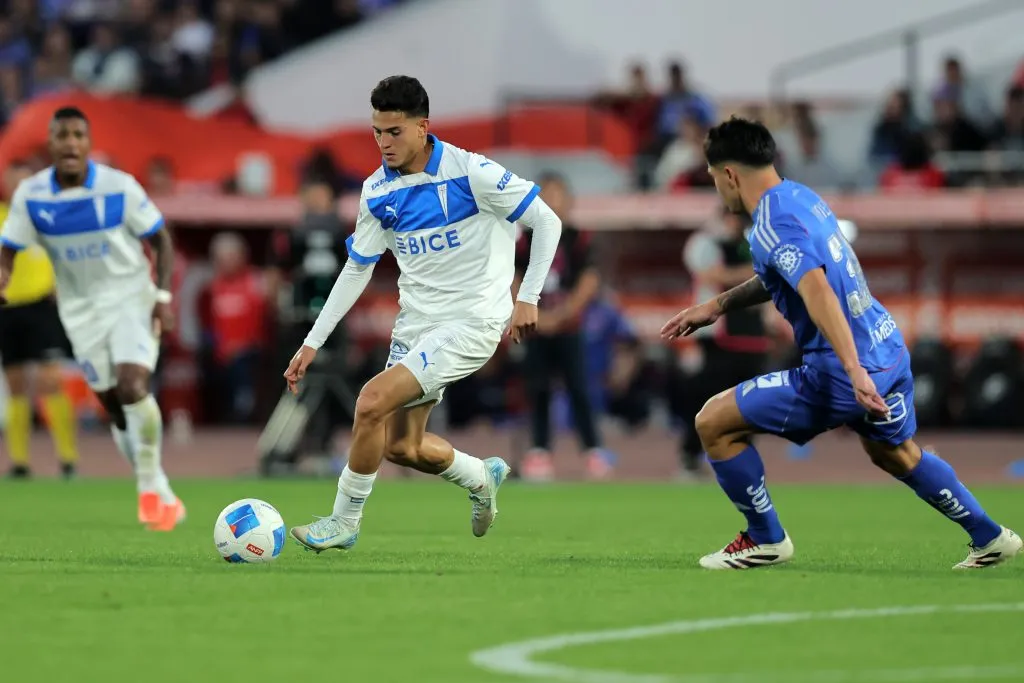 Jader Gentil ante Universidad de Chile. (Javier Torres/Photosport)