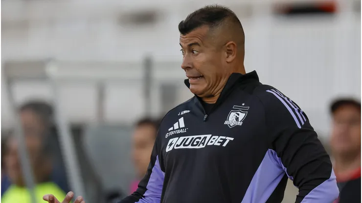 Almirón podría dirigir su último partido en Colo Colo este lunes
