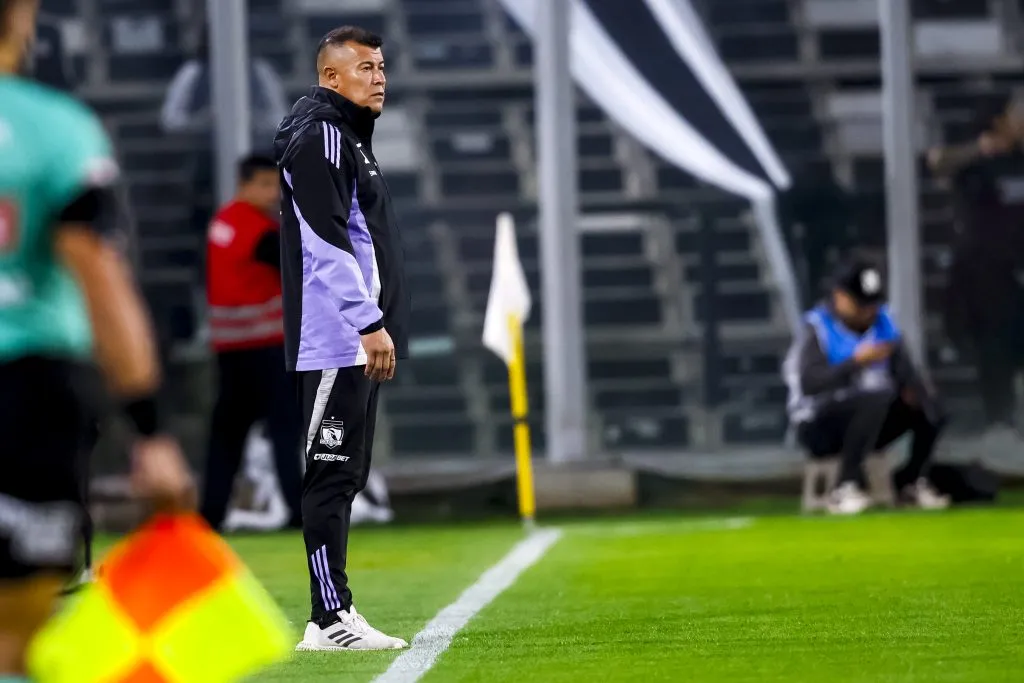 Jorge Almirón se ausentó de la conferencia de prensa tras el 2-2 entre Colo Colo y Ñublense. ¿Señal del adiós? | Foto: Photosport.