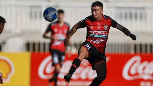 Popín Castro ya le marcó a Colo Colo en Quillota.