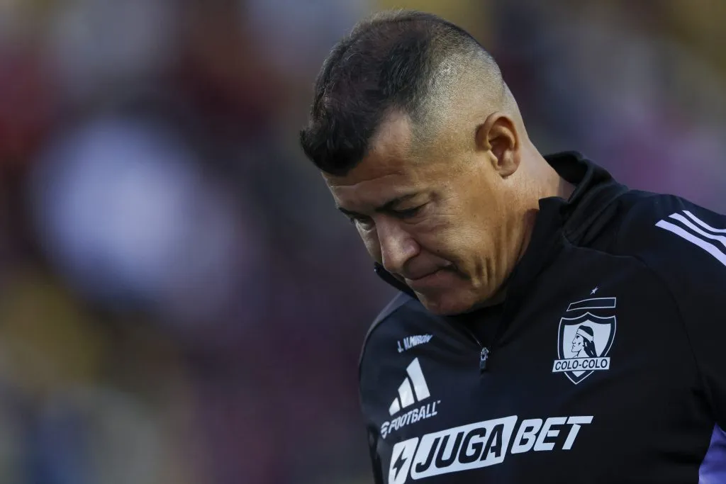 Jorge Almirón no fue a la conferencia de prensa y Colo Colo puede hasta sufrir una resta de puntos importantes. Foto: Photosport.