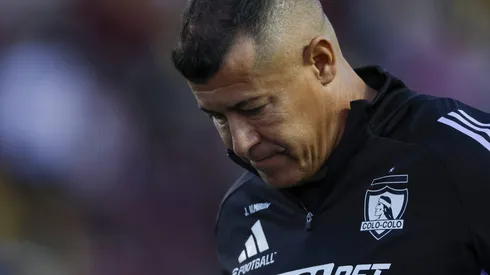 Jorge Almirón sigue, por ahora, al mando de Colo Colo y sólo resta negociar su salida.