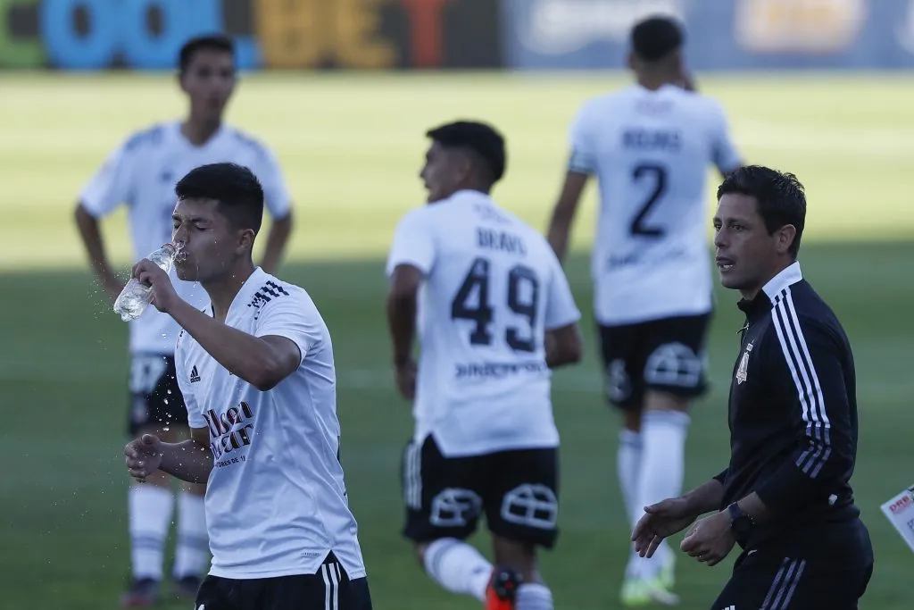 Eduardo Rubio en El Teniente de Rancagua como DT de Colo Colo. (Dragomir Yankovic/Photosport).