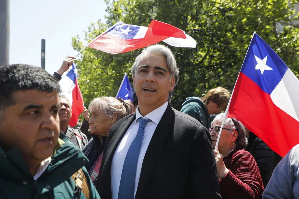 Marco Enríquez-Ominami busca las firmas para ser candidato presidencial. Foto:   Dragomir Yankovic/Aton Chile