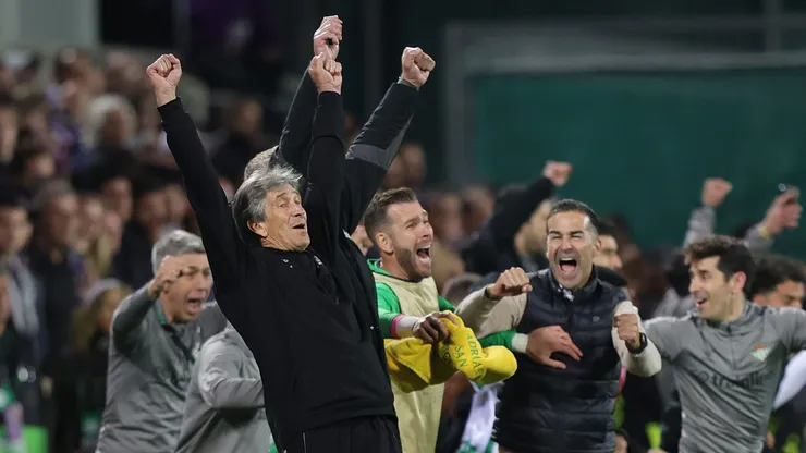 Manuel Pellegrini piensa en la final de la Conference League.