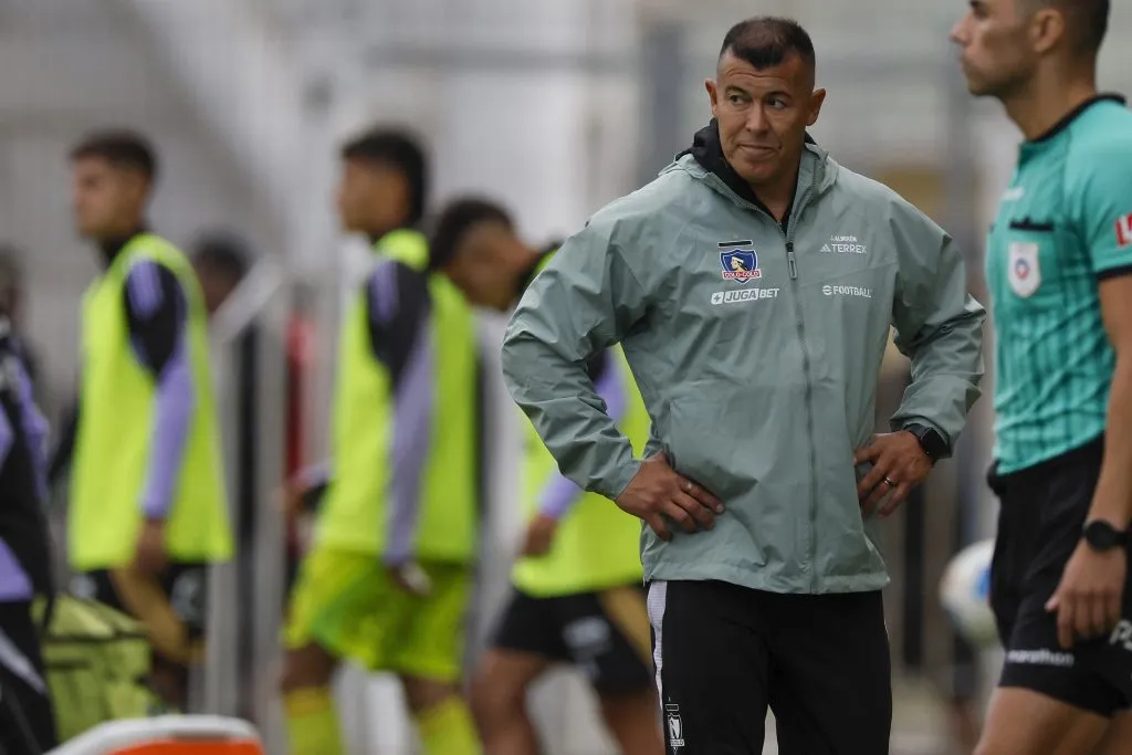 El futuro de Jorge Almirón está fuera de Colo Colo. Pero, aún no se llega a un acuerdo. Foto: Andres Pina/Photosport