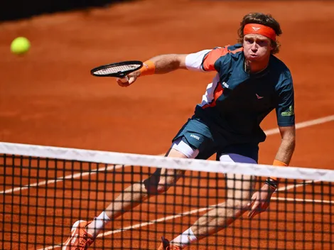 Rublev se lleva polémico punto con ayuda de un recogepelotas