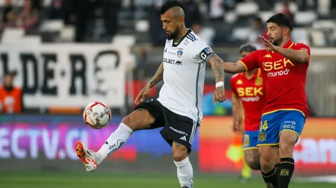 Albos e hispanos se enfrentan en la Fecha 12 del Campeonato Nacional.