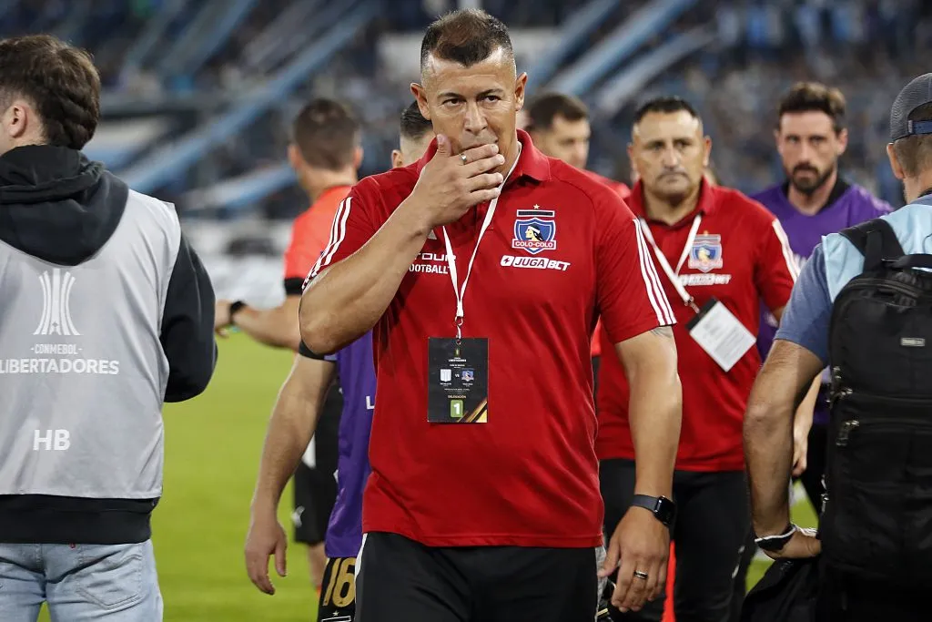 Jorge Almirón no se quiere ir todavía de Colo Colo. (Photo by Daniel Jayo/Getty Images)