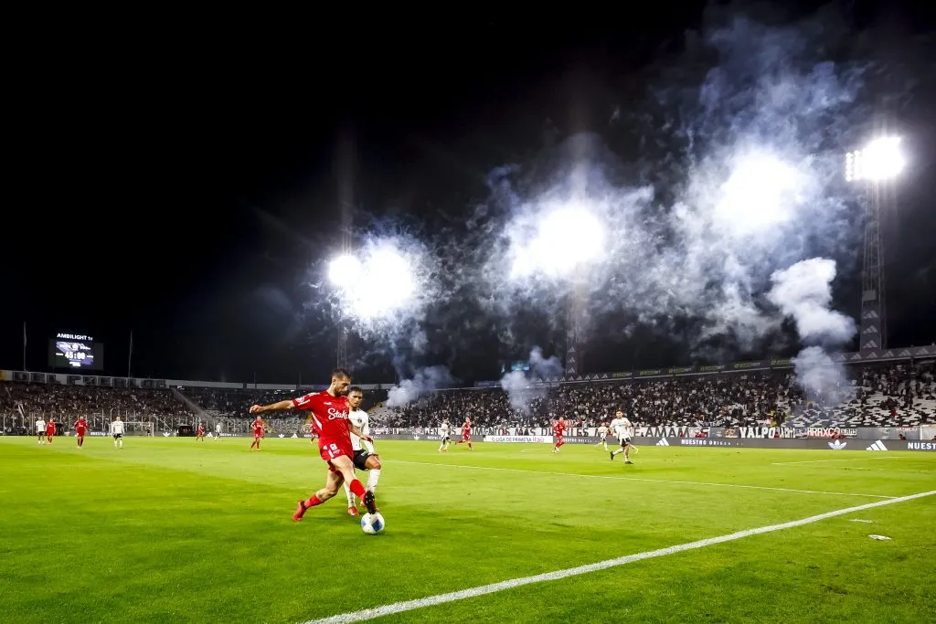 Colo Colo juega el sábado 24 en el Monumental | Photosport