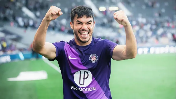 En Francia cuestionan la salida anticipada de Gabriel Suazo en Toulouse.