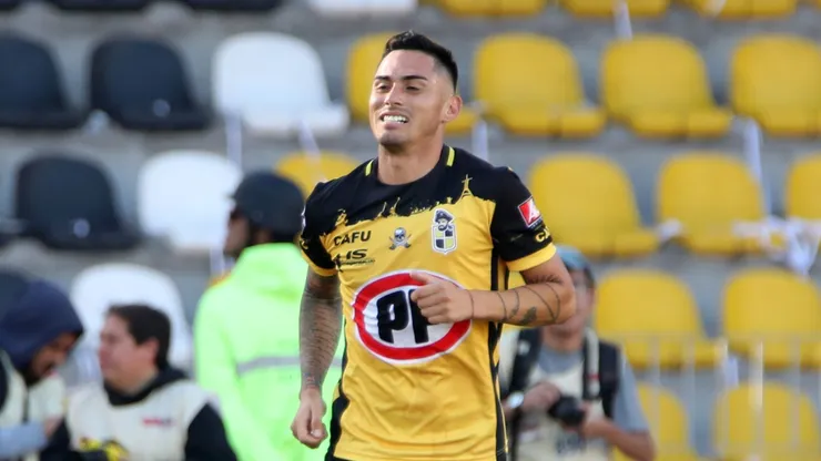 El jugador presentó su nueva relación a través de sus redes sociales.