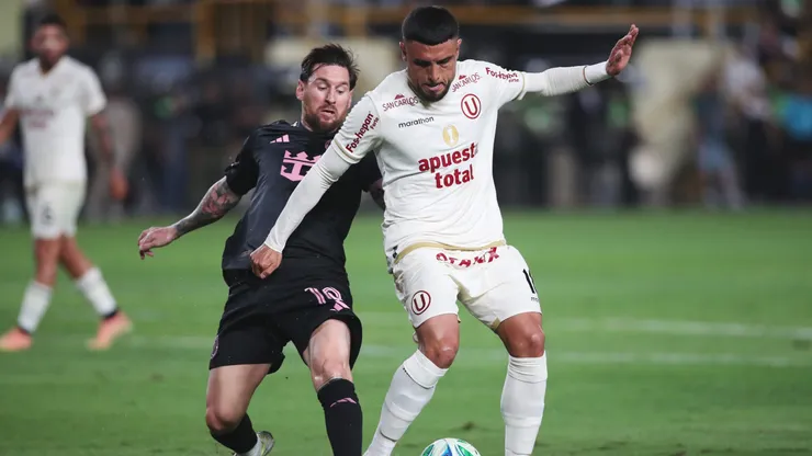 Este chileno lleva un tiempo a muy buen nivel en Universitario de Perú y jugó ante Lionel Messi hace poco.