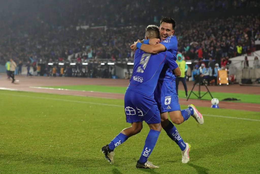 Matías Zaldivia festeja su gol ante Carabobo en Copa Libertadores. Foto: Felipe Zanca/Photosport