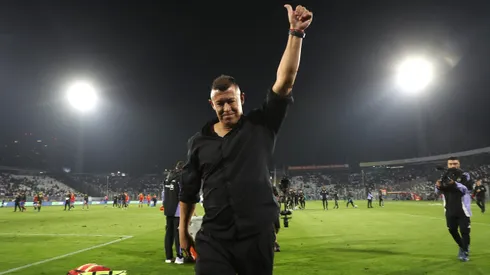 Jorge Almirón se despidió de los hinchas de Colo Colo.